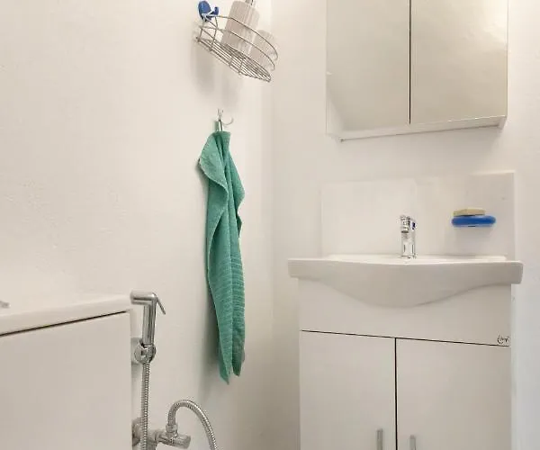 Big Blue Piso Livadi