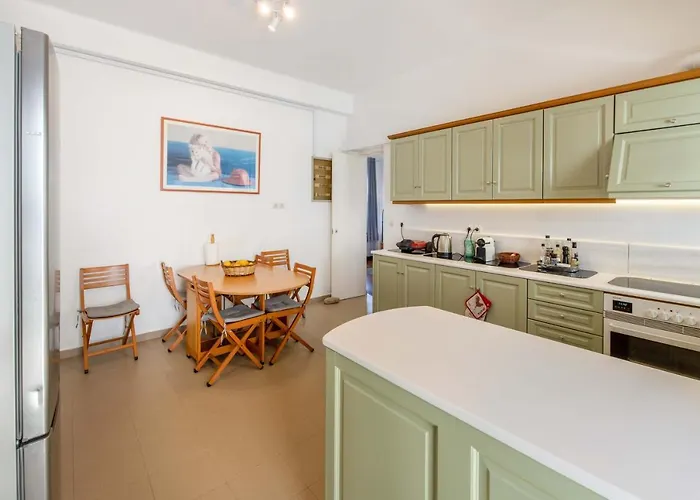 Big Blue * بوسي لِفاذي